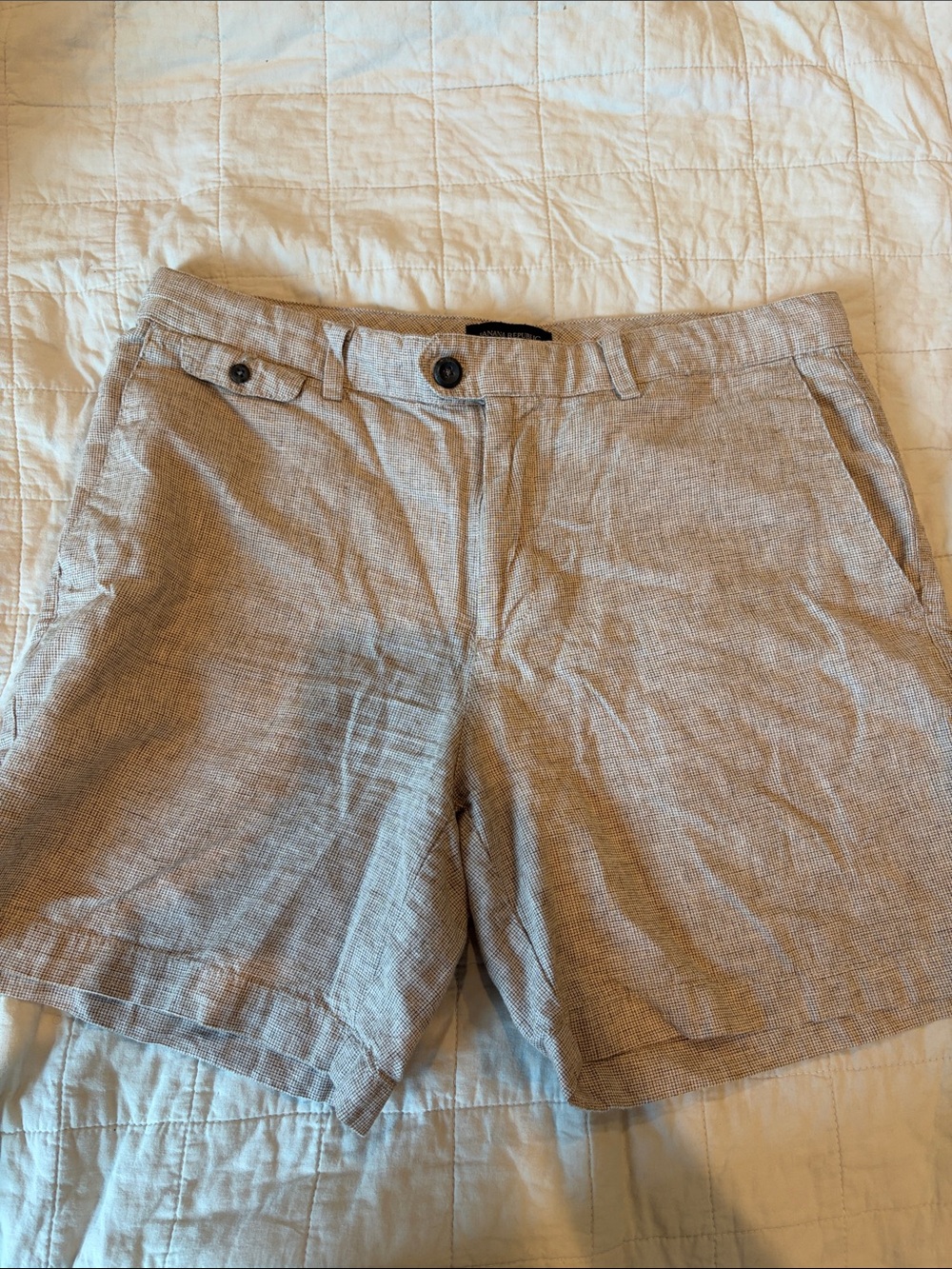 Banana Republic Men's Light Tan Flat-Front Shorts